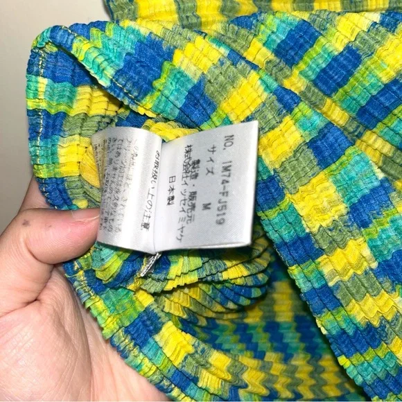 RARE Issey Miyake plaid sleeveless top - Picture 5 of 5